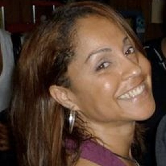 Meet your Posher, Gloria - Picture 1 of 1